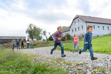 Spielen und Entdecken am Bio-Bauernhof Frei-Hof | © Waldviertel Tourismus, Studio Kerschbaum