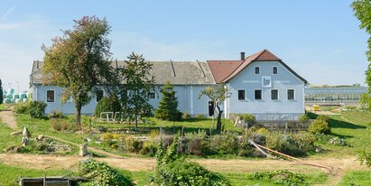 Gesamtansicht des Bio-Bauernhof Frei-Hof samt Permakulturgarten | © SONNENTOR