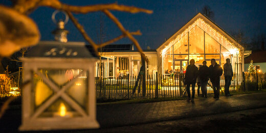 Bio-Gasthaus Leibspeis' beleuchtet | © René van Bakel 