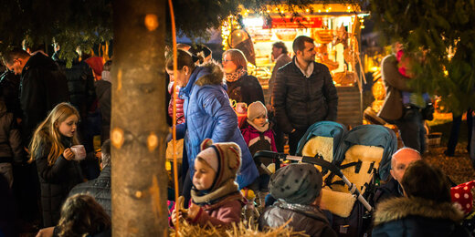 Adventmarkt im Glanz der Lichter | © René van Bakel 