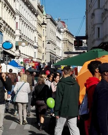 GroÃŸer Flohmarkt in der Neubaugasse - SONNENTOR.com