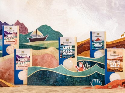 In the photo you can see the entire Sonnentor salt assortment. | © SONNENTOR