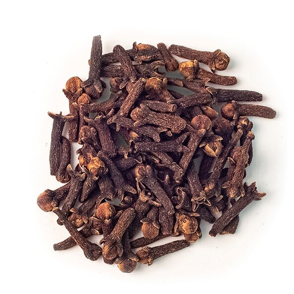 Photo of cloves whole.