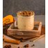 Cremiges Pumpkin-Spice-Dessert im Glas mit Keksen, Kürbis, Zimt und Gewürzen | © SONNENTOR