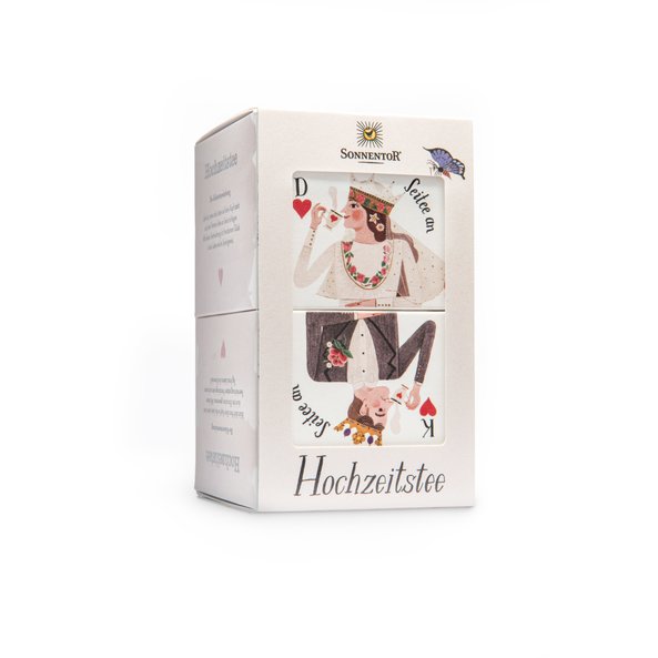 A photo of a pack wedding tea. On the package you can see the lady of hearts and the king of hearts. 
