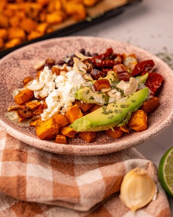 Ballaststoffreicher Süßkartoffelsalat | © SONNENTOR