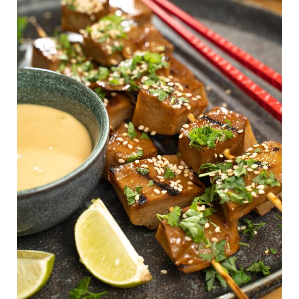Seitan Spieße mit Limetten-Sesam-Dip