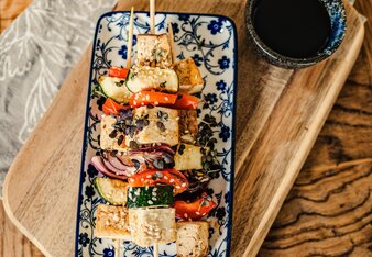 Gemüse Tofu Spießchen Sonnentor Silvester | © SONNENTOR