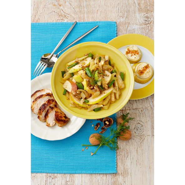 Fenchel-Birnen-Salat mit mariniertem Huhn