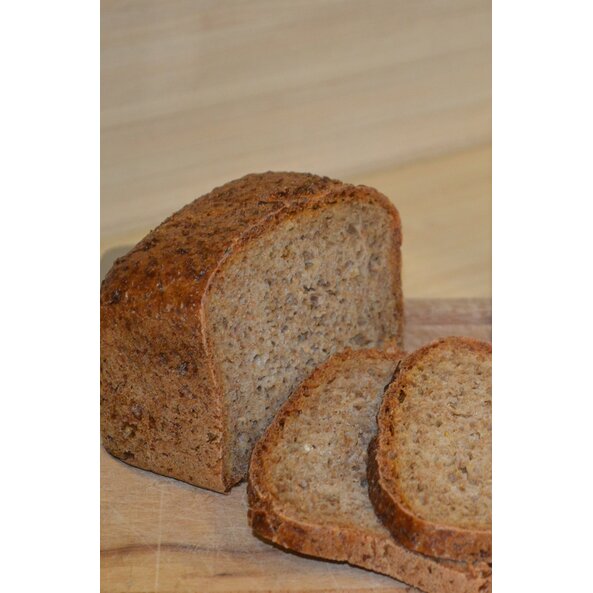 Vollkorndinkelbrot mit Brotgewürz