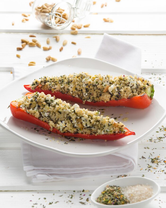 Spitzpaprika mit Cous Cous-Feta Fülle - SONNENTOR.com Spitzpaprika mit Cous Cous-Feta Fülle - SONNENTOR.com