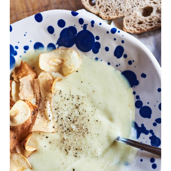 Selleriecremesuppe mit Tonkabohne