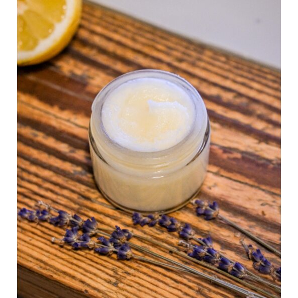 Deocreme mit Zitrone und Lavendel