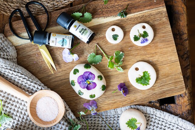 Duftseine aus Salzteig | © SONNENTOR